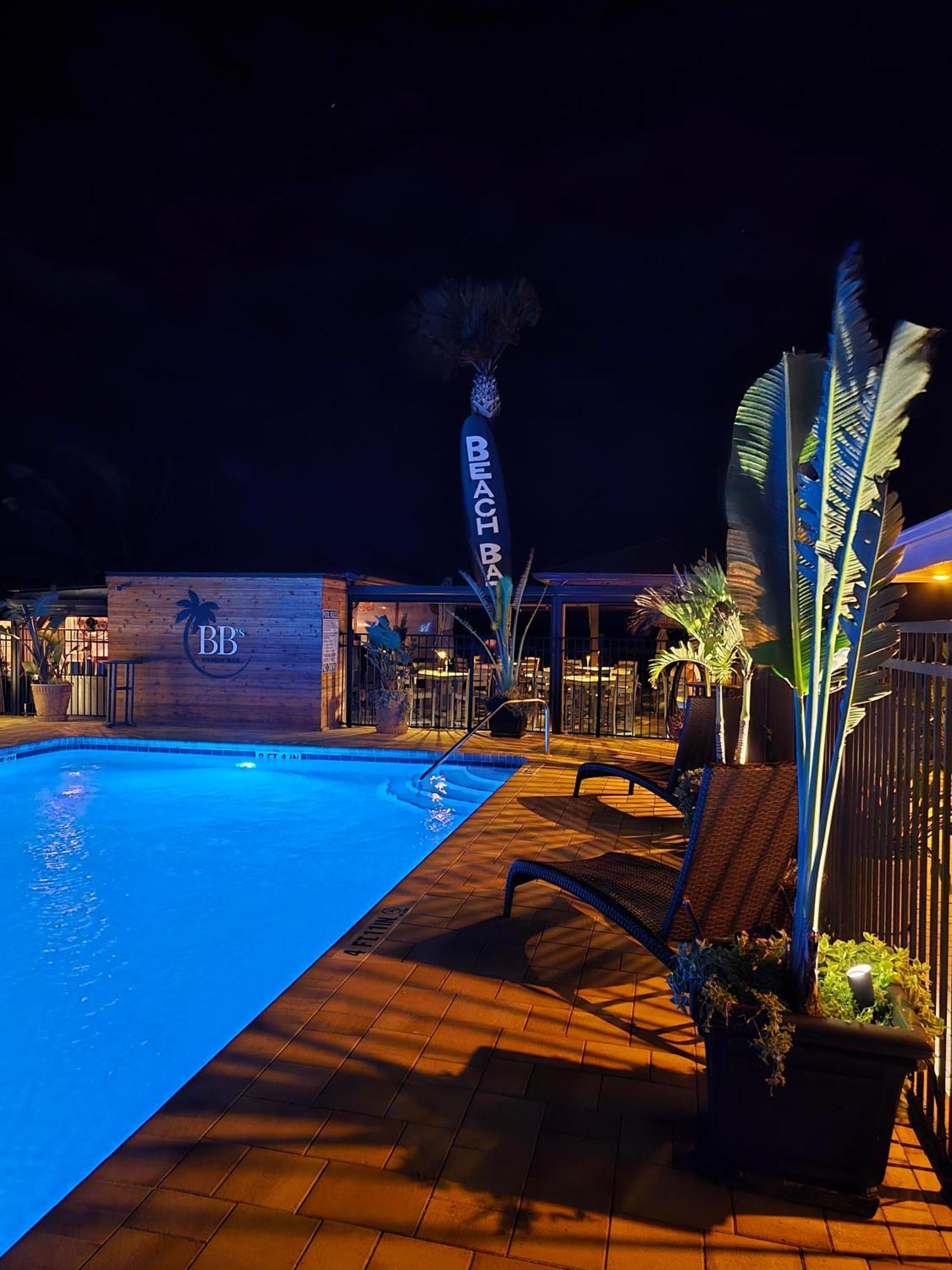 Motel Bleu Beach Resort